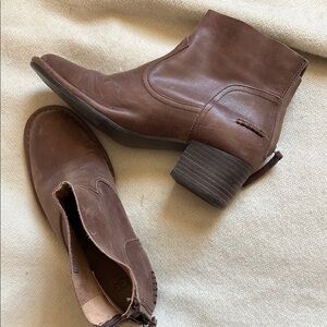 Brown Leather Ankle Boots UGG